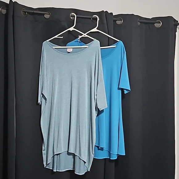 2 Large LuLaRoe Shirts = 1 Irma and 1 Tunic with side slits - Picture 1 of 9
